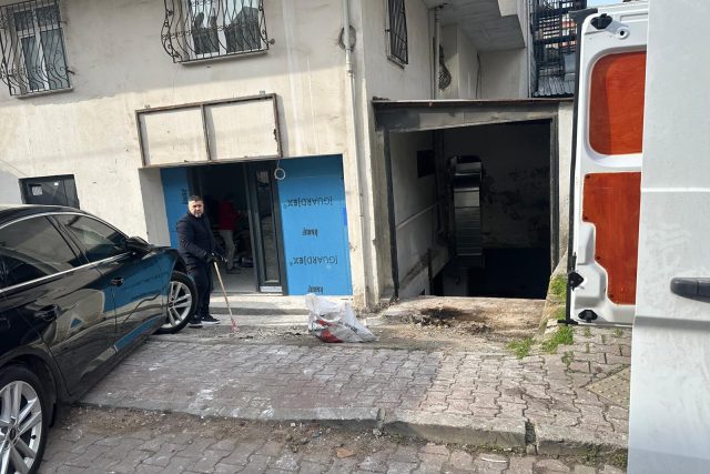 BAHÇELİEVLER YENİBOSNA’DA KİRALIK 350m2 KİRALIK DÜKKAN