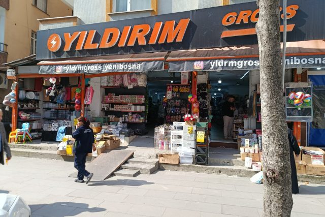 IŞIK EMLAK’TAN AHMETYESEVİ CADDESİNE CEBHE 2 KATLI TOPLAM 270 M2